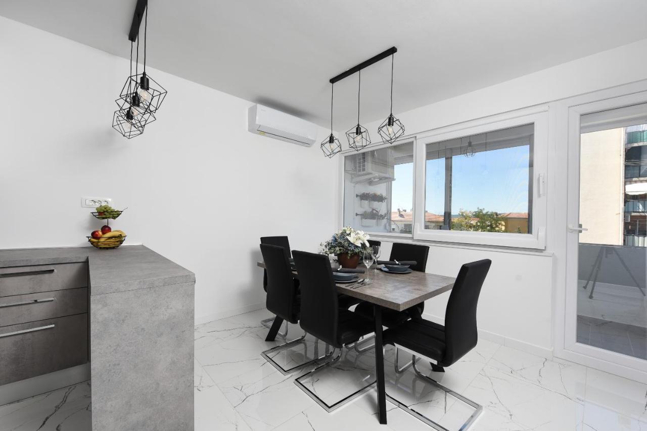 Niko Apartment