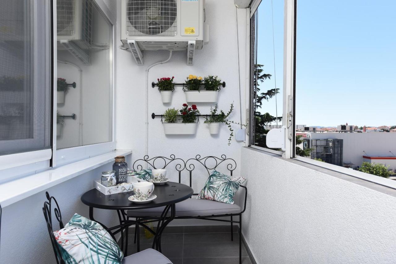 Niko Apartment *